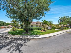 701 SW 93rd Terrace, Pembroke Pines FL 33025