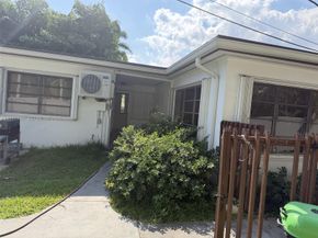 1024 Tyler Street, Hollywood FL 33019
