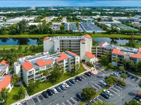 2314 S Cypress Bend Drive Unit 313, Pompano Beach FL 33069