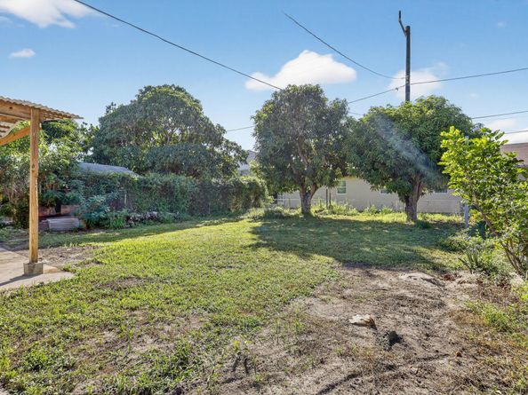 915 S F Street, Lake Worth Beach FL 33460