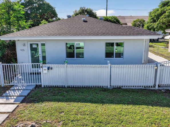 915 S F Street, Lake Worth Beach FL 33460