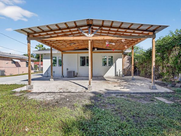 915 S F Street, Lake Worth Beach FL 33460