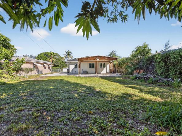 915 S F Street, Lake Worth Beach FL 33460