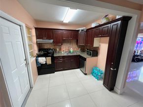 14215-14225 NE 9th Ave, North Miami FL 33161
