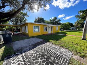 14215-14225 NE 9th Ave, North Miami FL 33161