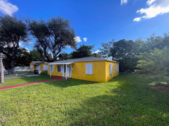 14215-14225 NE 9th Ave, North Miami FL 33161