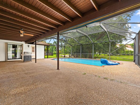959 NW 109th Ter, Coral Springs FL 33071