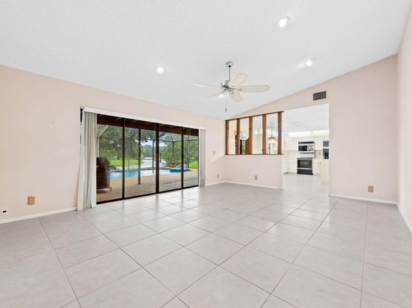 959 NW 109th Ter, Coral Springs FL 33071