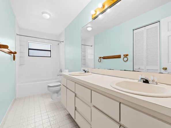 959 NW 109th Ter, Coral Springs FL 33071