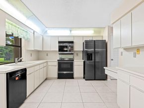 959 NW 109th Ter, Coral Springs FL 33071