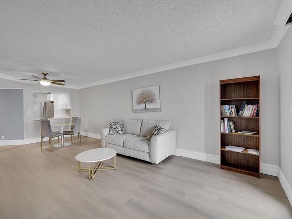116 Lake Emerald Dr 401, Oakland Park FL 33309