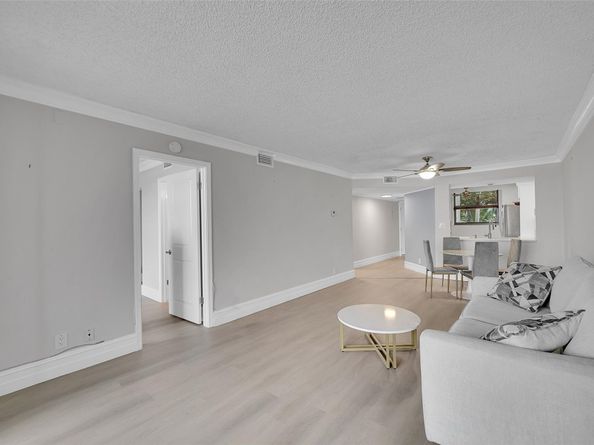116 Lake Emerald Dr 401, Oakland Park FL 33309