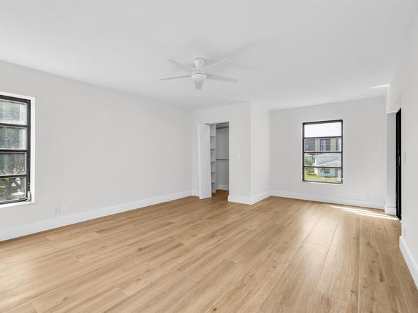 7290 Kinghurst Drive 301, Delray Beach FL 33446