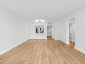 7290 Kinghurst Drive 301, Delray Beach FL 33446