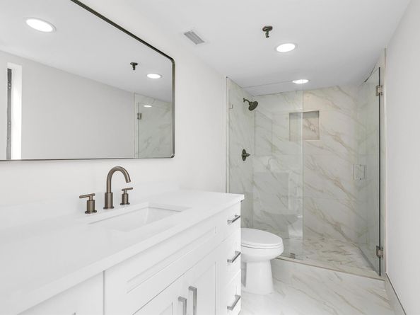 7290 Kinghurst Drive 301, Delray Beach FL 33446