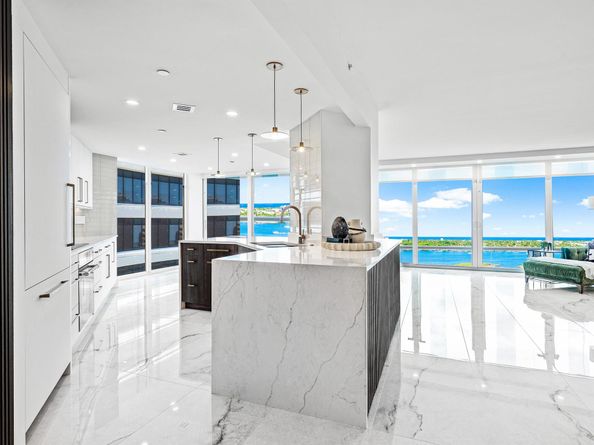 525 S Flagler Drive 15a, West Palm Beach FL 33401