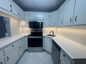 802 Sky Pine Way D1, Greenacres FL 33415