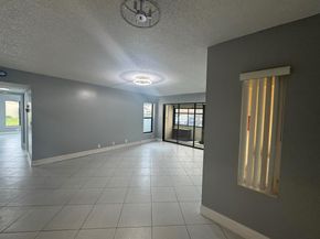 802 Sky Pine Way D1, Greenacres FL 33415