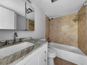 1900 NE 8th Ct 308, Fort Lauderdale FL 33304