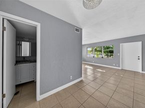 1900 NE 8th Ct 308, Fort Lauderdale FL 33304