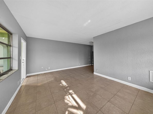 1900 NE 8th Ct 308, Fort Lauderdale FL 33304