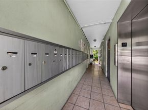 1900 NE 8th Ct 308, Fort Lauderdale FL 33304