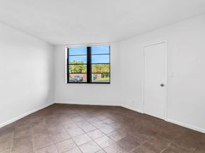 210 Lake Pointe Drive 103, Oakland Park FL 33309