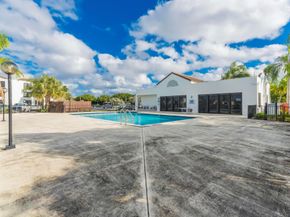 210 Lake Pointe Drive 103, Oakland Park FL 33309