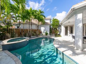 2443 Players Ct, Wellington FL 33414