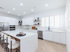 2443 Players Ct, Wellington FL 33414