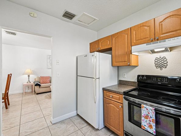 423 Kern Street, West Palm Beach FL 33405