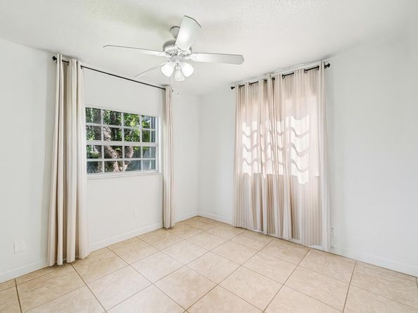 423 Kern Street, West Palm Beach FL 33405