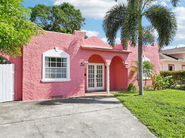 423 Kern Street, West Palm Beach FL 33405
