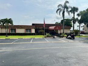 1015 Country Club Dr 307, Margate FL 33063
