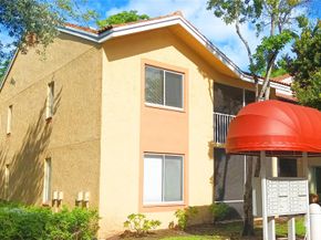 922 Coral Club Dr 922, Coral Springs FL 33071