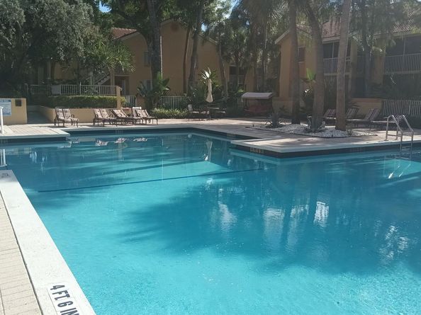 922 Coral Club Dr 922, Coral Springs FL 33071
