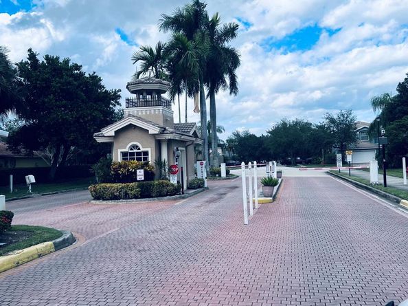 5033 Polaris Cove, Greenacres FL 33463
