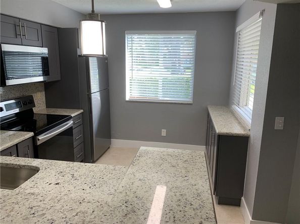 755 N 92nd Ave, Plantation FL 33324