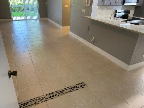755 N 92nd Ave, Plantation FL 33324