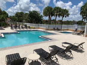 755 N 92nd Ave, Plantation FL 33324