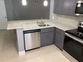 755 N 92nd Ave, Plantation FL 33324