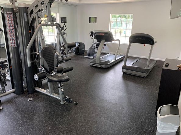 755 N 92nd Ave, Plantation FL 33324