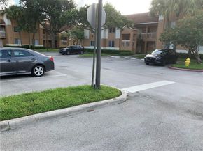 755 N 92nd Ave, Plantation FL 33324