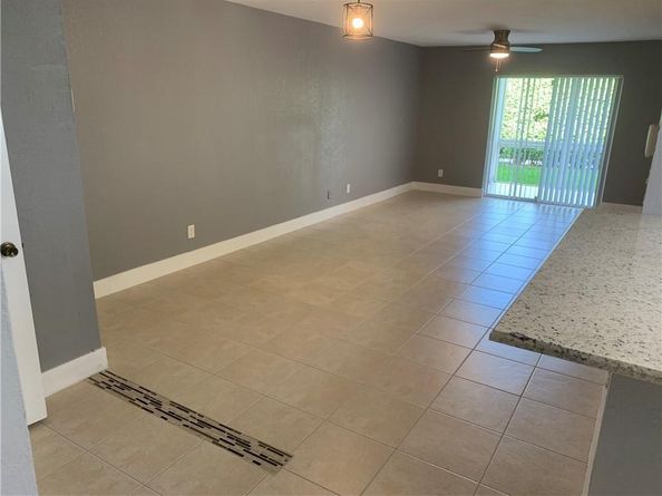 755 N 92nd Ave, Plantation FL 33324