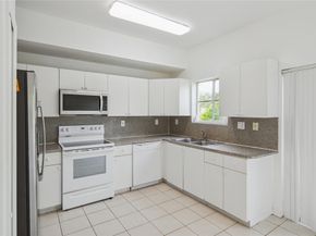 8822 W Flagler St 139, Miami FL 33174