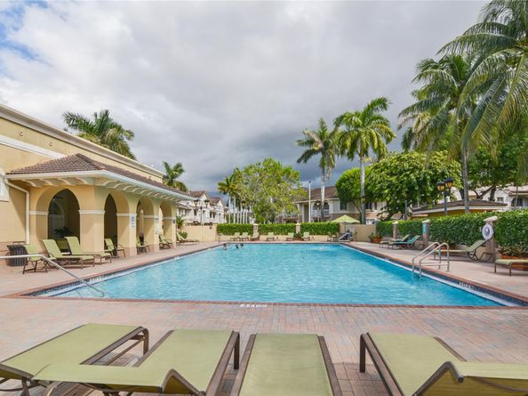 8822 W Flagler St 139, Miami FL 33174