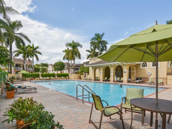 8822 W Flagler St 139, Miami FL 33174