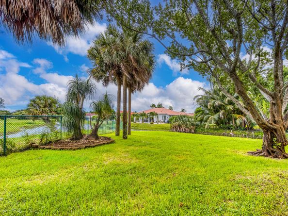 9490 S Military Trail 2, Boynton Beach FL 33436