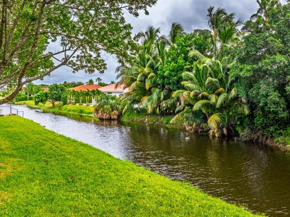 9490 S Military Trail 2, Boynton Beach FL 33436