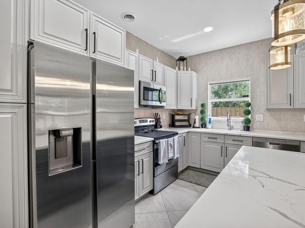 4087 NW 5th Ave, Fort Lauderdale FL 33309